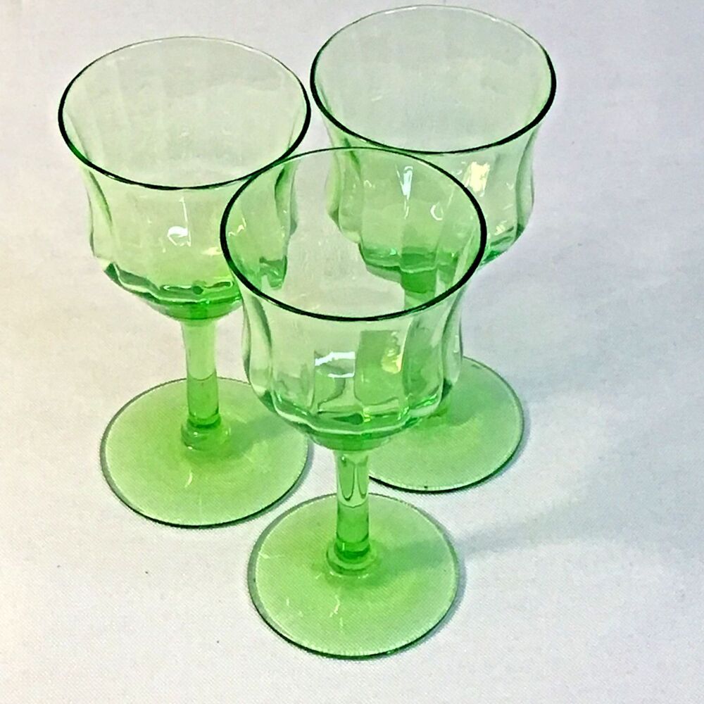 Vintage Green Cordial or Small Wine Glasses Set Of 3
